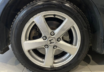 Подержанный автомобиль Honda Accord Sedan 2004 года (18 фото)