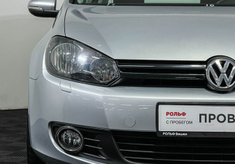 Подержанный автомобиль Volkswagen Golf Hatchback 2010 года (14 фото)