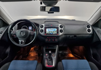 Подержанный автомобиль Volkswagen Tiguan 2013 года (14 фото)