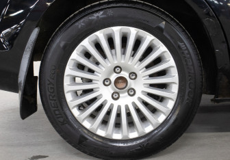 Подержанный автомобиль Ford Focus Sedan 2008 года (21 фото)