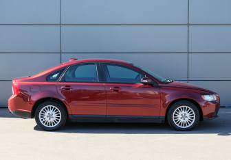Подержанный автомобиль Volvo S40 2008 года (4 фото)