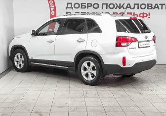 Подержанный автомобиль Kia Sorento 2014 года (6 фото)