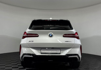 Подержанный автомобиль BMW X3 2025 года (4 фото)