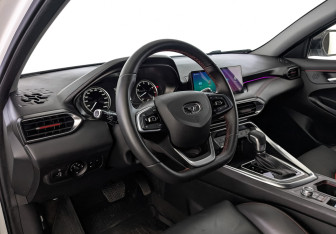 Подержанный автомобиль Kaiyi E5 2023 года (14 фото)