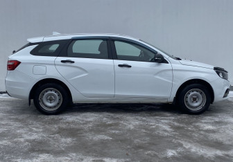 Подержанный автомобиль LADA (ВАЗ) Vesta Wagon 2019 года (4 фото)