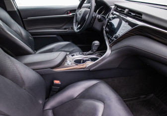 Подержанный автомобиль Toyota Camry Sedan 2019 года (9 фото)