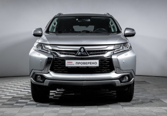 Подержанный автомобиль Mitsubishi Pajero Sport 2017 года (2 фото)
