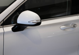 Подержанный автомобиль Hyundai Santa Fe 2019 года (39 фото)