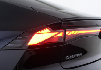 Подержанный автомобиль Changan UNI-V 2024 года (23 фото)