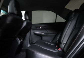 Подержанный автомобиль Toyota Camry Sedan 2015 года (12 фото)