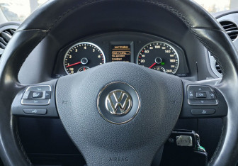 Подержанный автомобиль Volkswagen Tiguan 2013 года (12 фото)