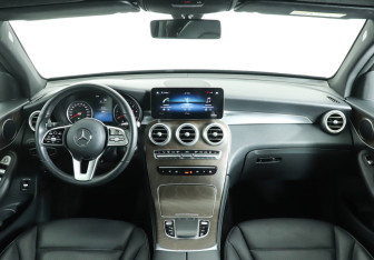 Подержанный автомобиль Mercedes-Benz GLC Coupe 2020 года (12 фото)