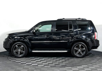 Подержанный автомобиль Honda Pilot 2013 года (8 фото)
