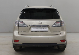 Подержанный автомобиль Lexus RX 2011 года (6 фото)
