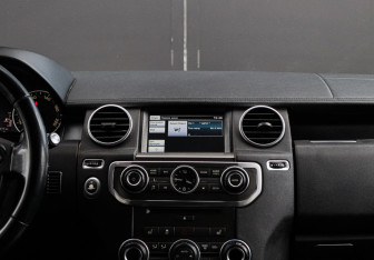 Подержанный автомобиль Land Rover Discovery 2014 года (10 фото)