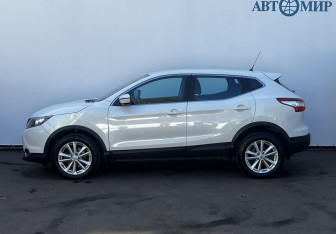 Подержанный автомобиль Nissan Qashqai 2016 года (8 фото)
