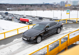 Подержанный автомобиль Genesis G80 2021 года (3 фото)