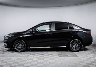 Подержанный автомобиль Omoda S5 2024 года (8 фото)