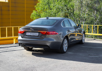 Подержанный автомобиль Jaguar XF Sedan 2017 года (4 фото)
