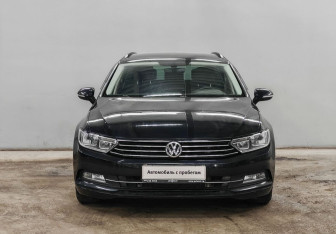 Подержанный автомобиль Volkswagen Passat Wagon 2019 года (2 фото)
