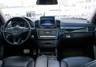 Подержанный автомобиль Mercedes-Benz GLE 2018 года (11 фото)