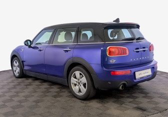 Подержанный автомобиль MINI Clubman Wagon 2018 года (7 фото)