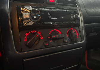 Подержанный автомобиль Mitsubishi Carisma Sedan 1999 года (15 фото)