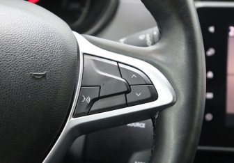 Подержанный автомобиль Renault Arkana 2019 года (14 фото)