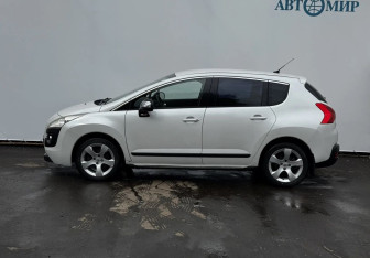 Подержанный автомобиль Peugeot 3008 2011 года (5 фото)