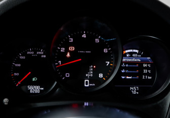 Подержанный автомобиль Porsche Macan 2018 года (11 фото)