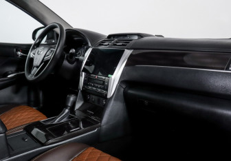 Подержанный автомобиль Toyota Camry Sedan 2016 года (9 фото)