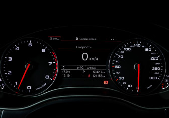 Подержанный автомобиль Audi A7 2013 года (11 фото)