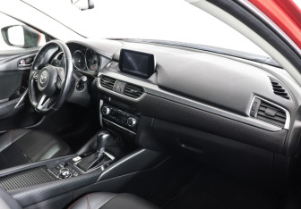 Подержанный автомобиль Mazda 6 Sedan 2018 года (10 фото)