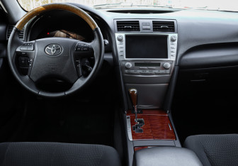 Подержанный автомобиль Toyota Camry Sedan 2011 года (8 фото)