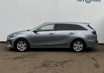 Подержанный автомобиль Kia Ceed Wagon 2021 года (8 фото)
