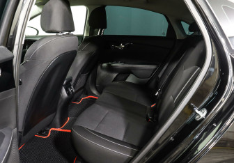 Подержанный автомобиль Kia Cerato Sedan 2020 года (15 фото)