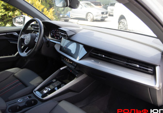 Подержанный автомобиль Audi A3 Sedan 2022 года (7 фото)