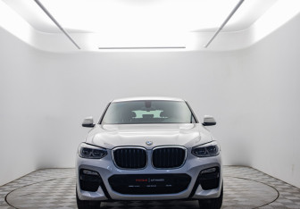 Подержанный автомобиль BMW X4 2019 года (2 фото)