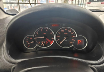 Подержанный автомобиль Peugeot 206 Hatchback 2008 года (10 фото)