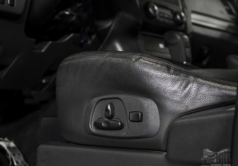 Подержанный автомобиль Mitsubishi Pajero 2013 года (18 фото)