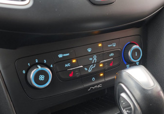 Подержанный автомобиль Ford Focus Sedan 2017 года (14 фото)