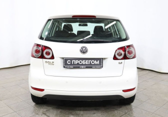 Подержанный автомобиль Volkswagen Golf Plus 2013 года (5 фото)