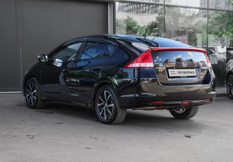 Подержанный автомобиль Honda Insight Hatchback 2009 года (6 фото)