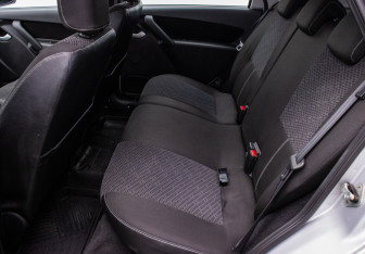 Подержанный автомобиль LADA (ВАЗ) Granta Liftback 2015 года (11 фото)