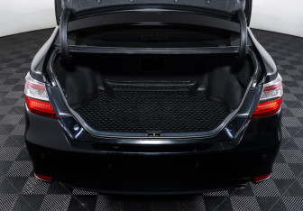 Подержанный автомобиль Toyota Camry Sedan 2018 года (9 фото)