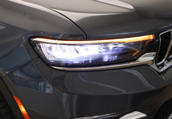 Подержанный автомобиль Jeep Grand Cherokee 2023 года (30 фото)