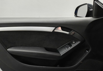 Подержанный автомобиль Audi A5 Coupe 2016 года (13 фото)