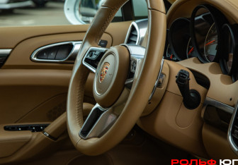 Подержанный автомобиль Porsche Cayenne 2015 года (14 фото)