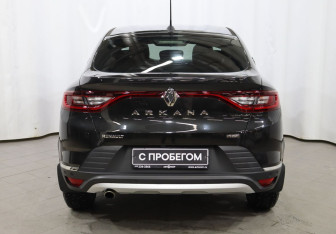 Подержанный автомобиль Renault Arkana 2019 года (5 фото)