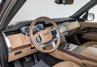 Подержанный автомобиль Land Rover Range Rover 2023 года (16 фото)